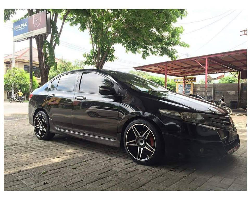 5253 17X7.5 8X100-114.3 FOCUSAUTODESIGN