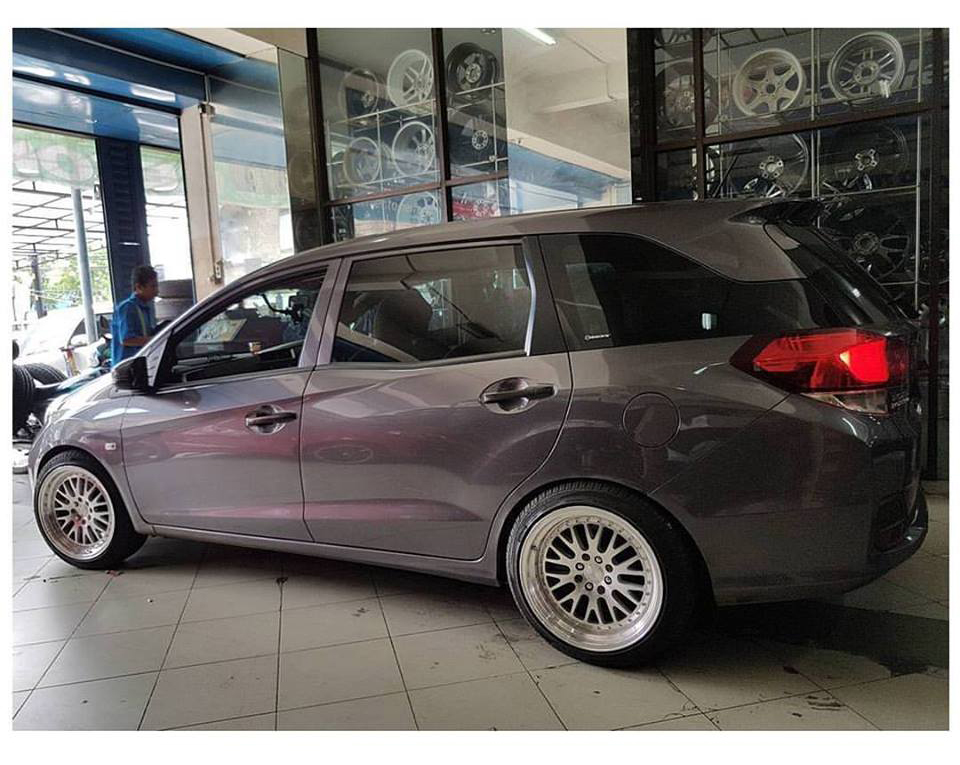 CLASSIC 17X8.9 8X100-114.3 SMMOTORSPORT