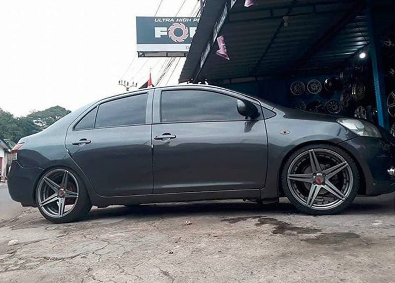 Model : 05 MV2  Size : • 18x8.0/9.0 | 4x100