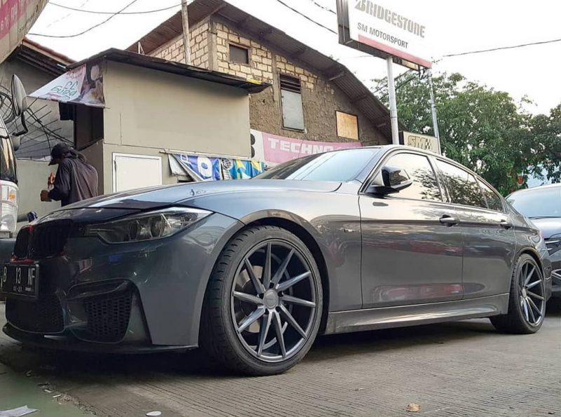 Model : CVT  Size : • 19x8.5/9.5 | 5x120  By JF Luxury