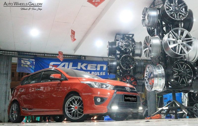 CC-R 17x7.5 // 8x100/ 114.3 // +40  With @accelera_radial PHI-K 205/45/17