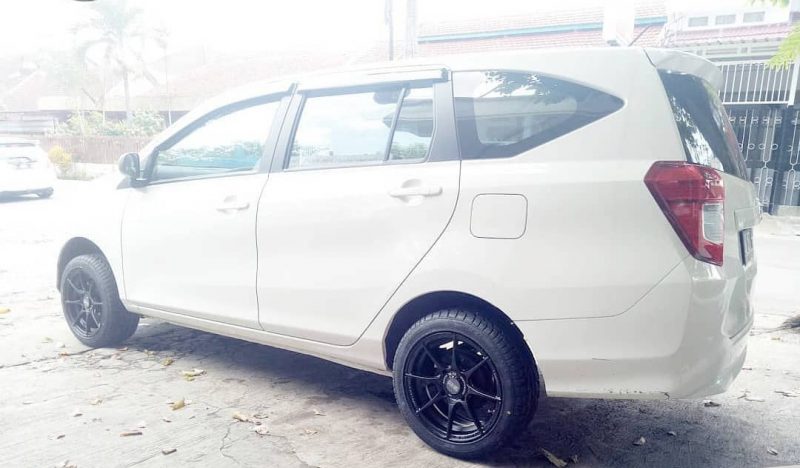 Model : Formula HLT  Size : • 15x7.0 | 8x100/114.3  By JF Luxury