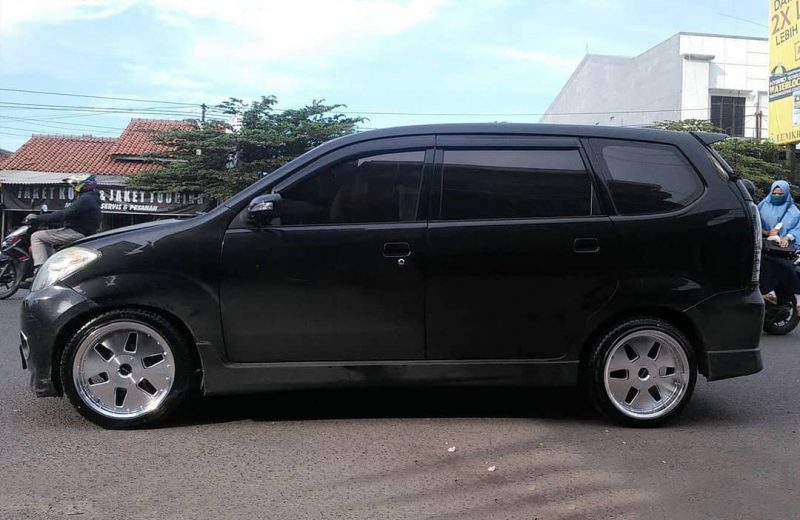 Model : MAE  Size : • 17x8.5/9.5 | 8x100/114.3  By JF Luxury
