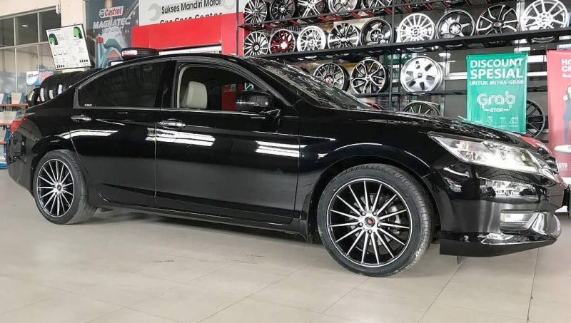 Model : VFS02  Size : • 18x8.0 | 5x114.3  By JF Luxury