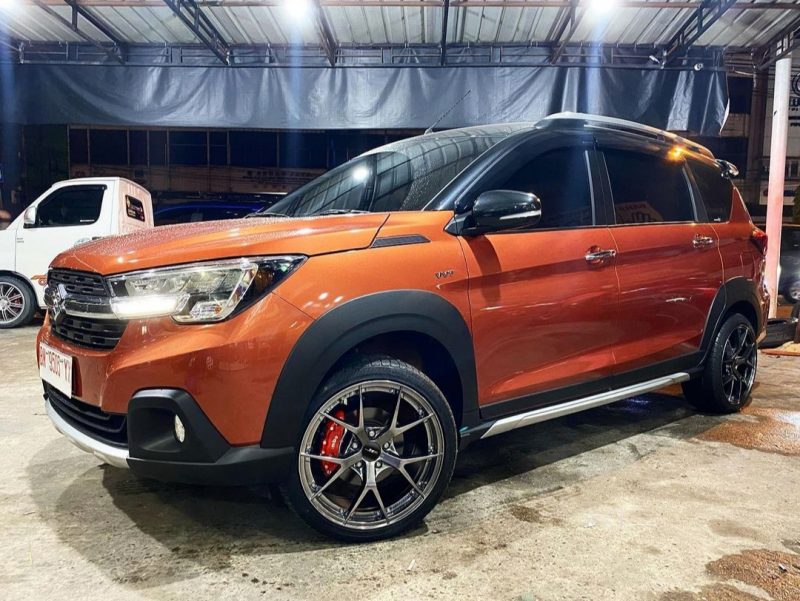 Colors : Hyper Black