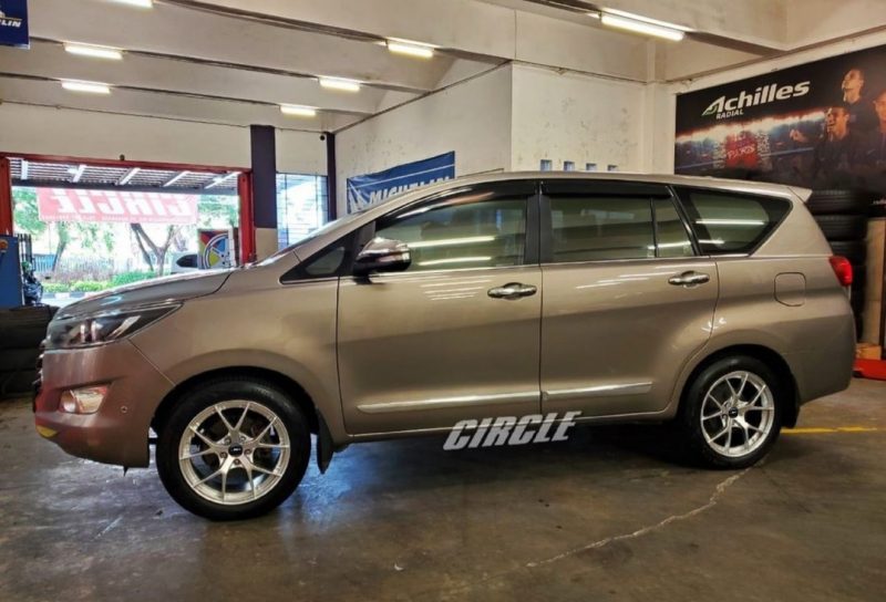 Colors : Hyper Silver