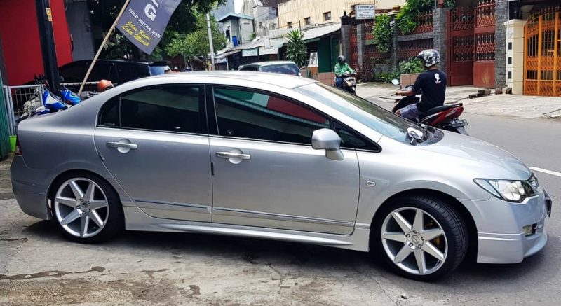 Honda Civic On 70523 18x8.0/9.0 5x114.3 By JF Luxury