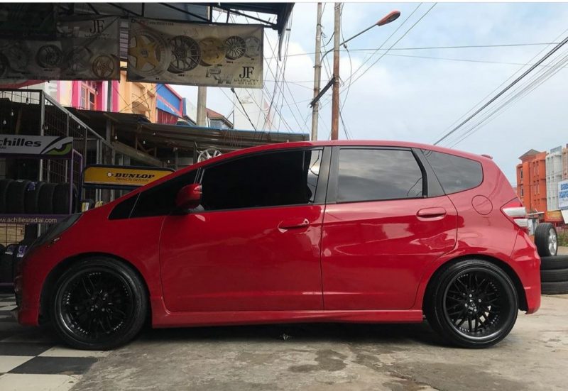 Honda Jazz On BUGEL Black Machine Lip/Black Coating/Chrome Rivets 17x8.5/9.5 8x100/114.3 +38 +30