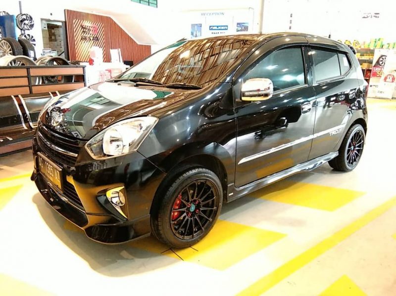 Toyota Agya On JFF-2 Matte Black 15x7.0 4x100 +35 By JF Luxury Wheels