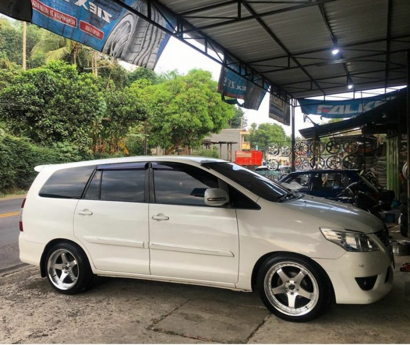 Silver Machine Face/Lip+Chrome Rivet