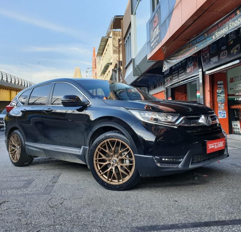 Honda Crv On ELVI 20x9.0/10.0 5x114,3 +45 +42