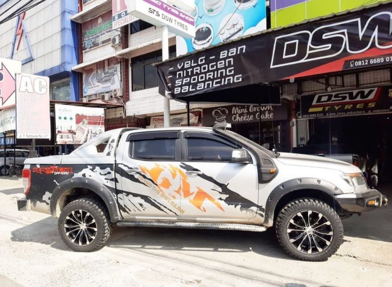 Colors : Black Machine Face