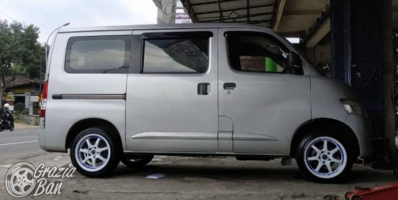 Colors : White+Blue Lettering