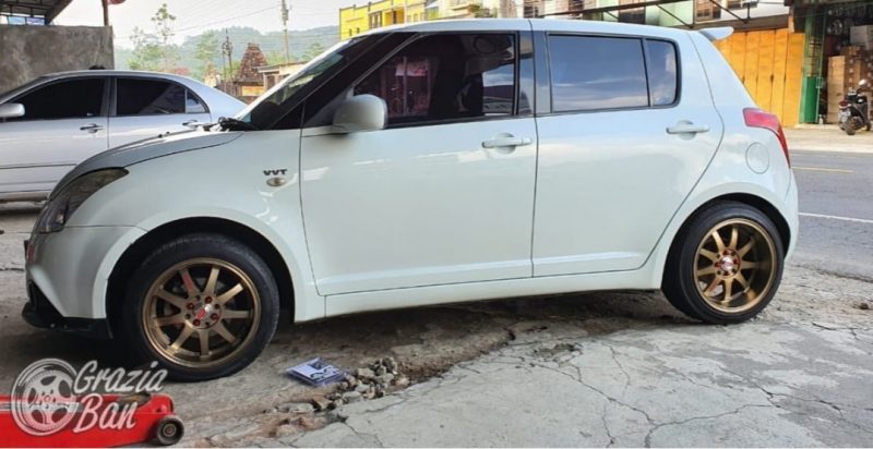 Colors : Matte Bronze Machine Face/Lip/Matte Bronze Coating/Red Rays Sticker