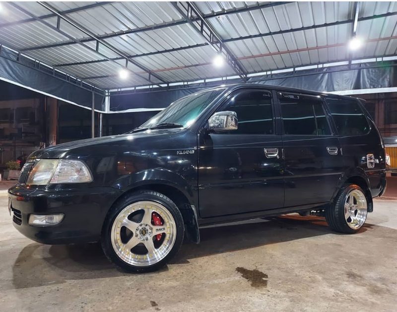 Colors : Silver Machine Face/Lip/Gold Rivets