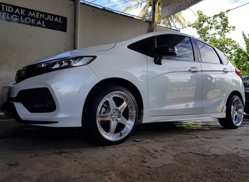 Colors : SF+Chrome Rivet