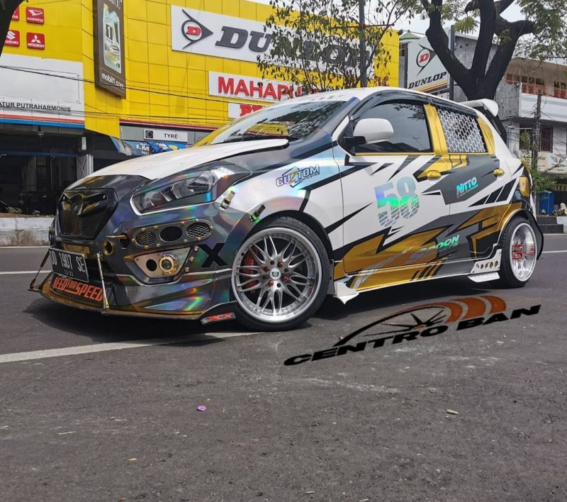 Colors : Silver Machine Face/Lip/Chrome Rivets