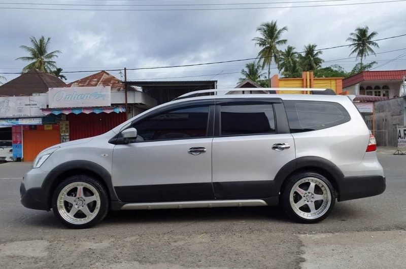 Colors : SL+Gold Rivet