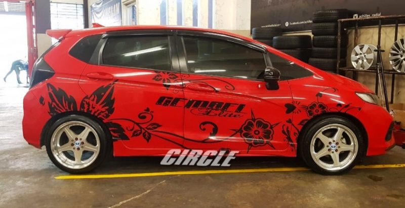 Colors : Silver Machine Face/Lip/Chrome Rivets