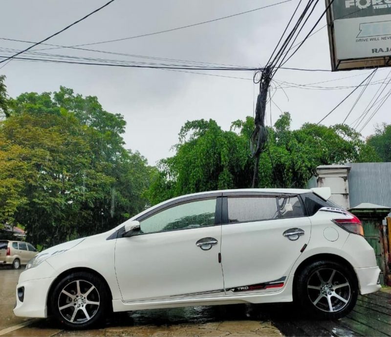 Colros : Black Machine Face