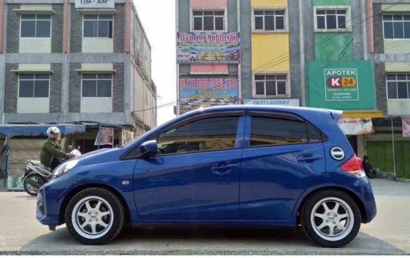 Colors : Whte+Blue Lettering (Cutting Sticker)