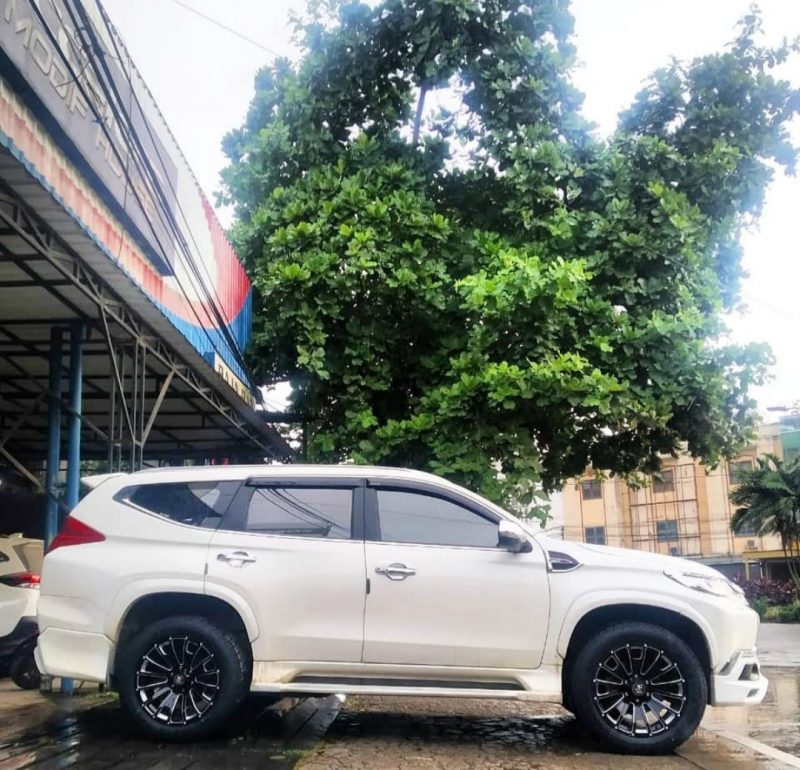 Colors : Gloss Black Milling/Milling Holes