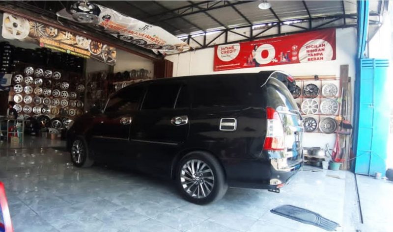 Colors : Hyper Black