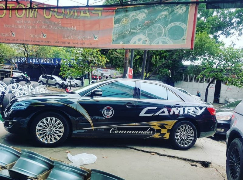 Colors : Hyper Black