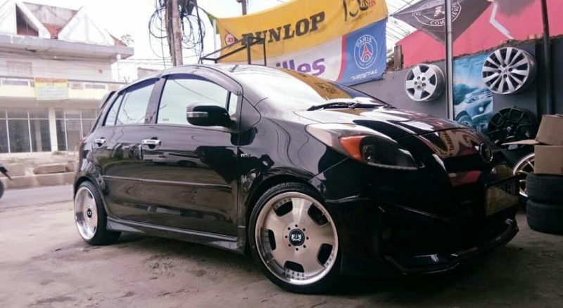 Colors : Silver Machine Face/Lip/Chrome Rivet