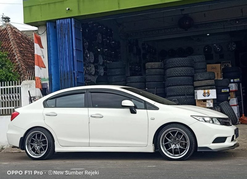 Colors : Hyper Black