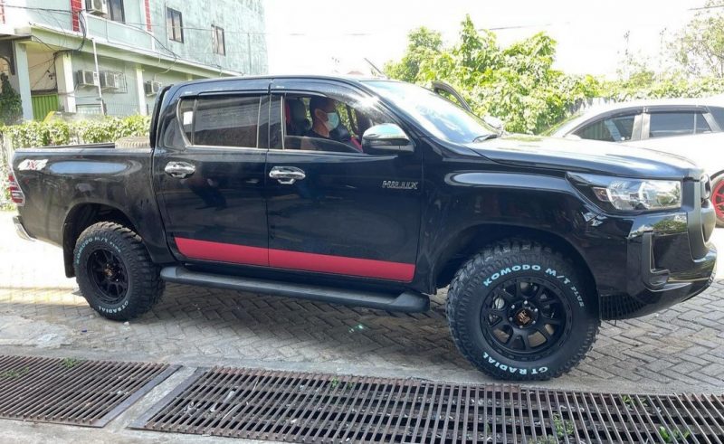 Toyota Hilux Use Mamba M27 17x9.0 6x139.7 +18